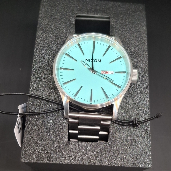 Nixon The Sentry SS Stainless Steel and Turquoise Watch - NWT - Picture 12 of 12
